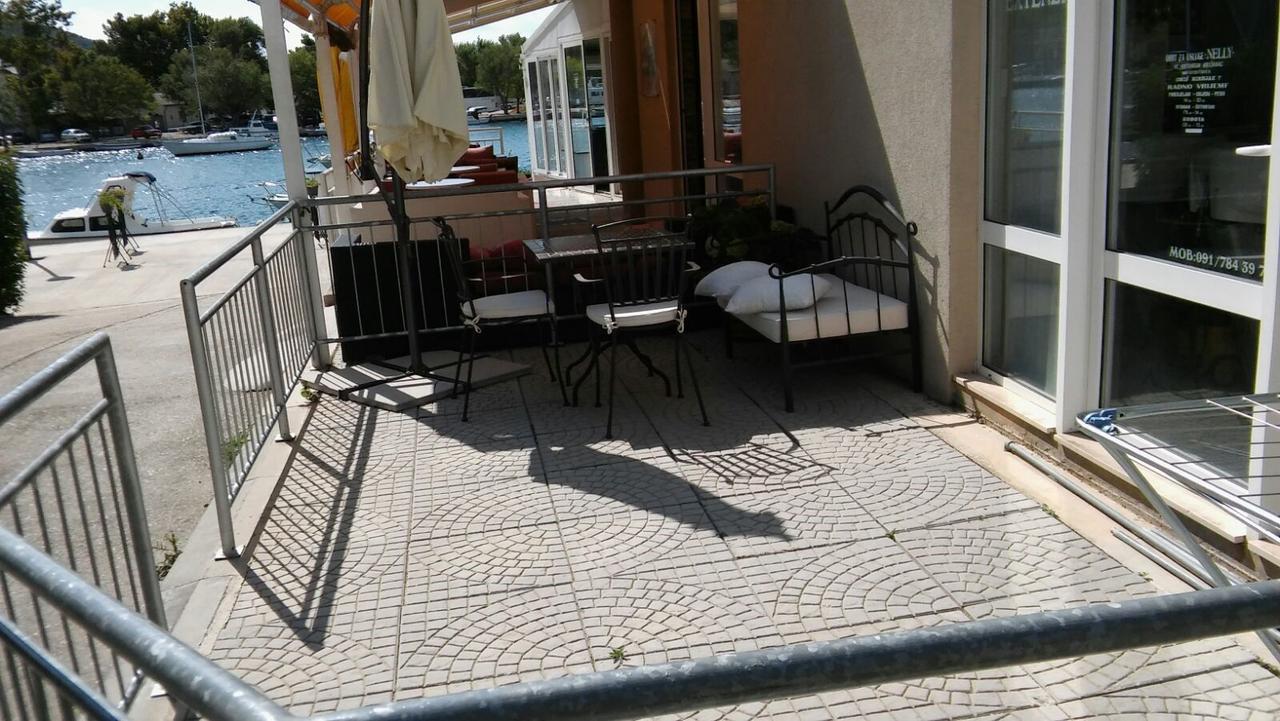 Apartment Antonela 奥米什 外观 照片