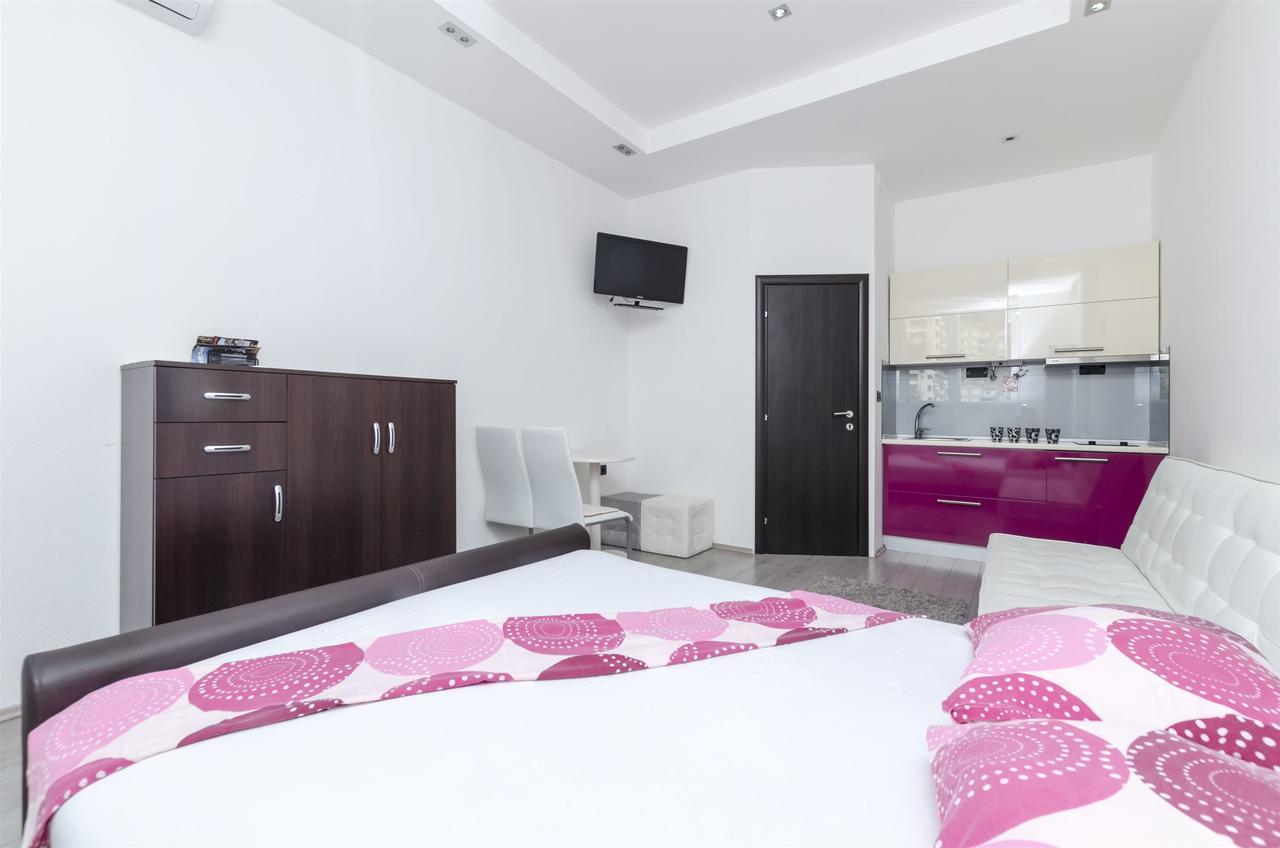 Apartment Antonela 奥米什 外观 照片
